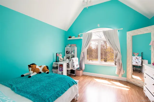 $2,475,000 | 115 Highland Road, Southampton, NY 11968