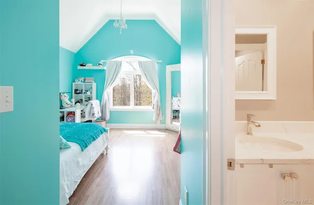 $2,475,000 | 115 Highland Road, Southampton, NY 11968