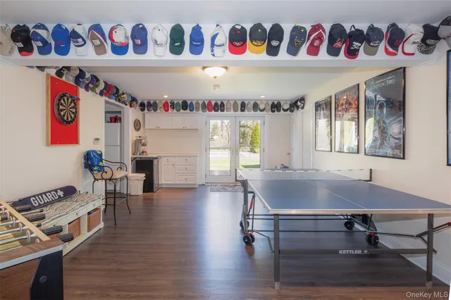 $2,475,000 | 115 Highland Road, Southampton, NY 11968