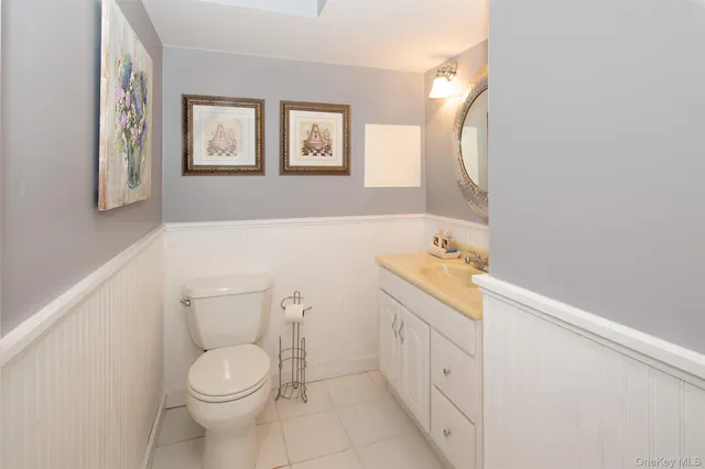 $2,475,000 | 115 Highland Road, Southampton, NY 11968