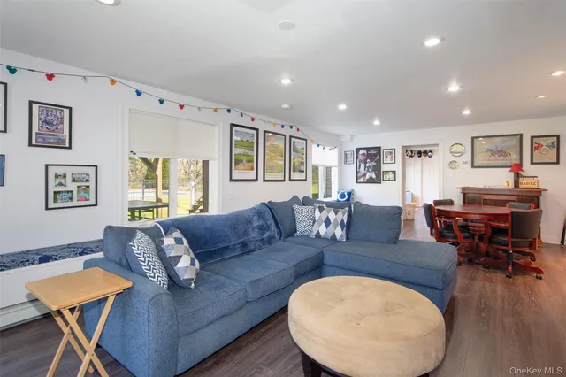 $2,475,000 | 115 Highland Road, Southampton, NY 11968