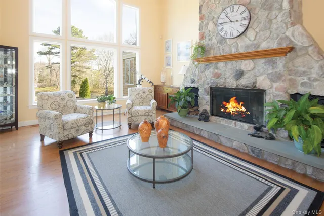 $2,475,000 | 115 Highland Road, Southampton, NY 11968