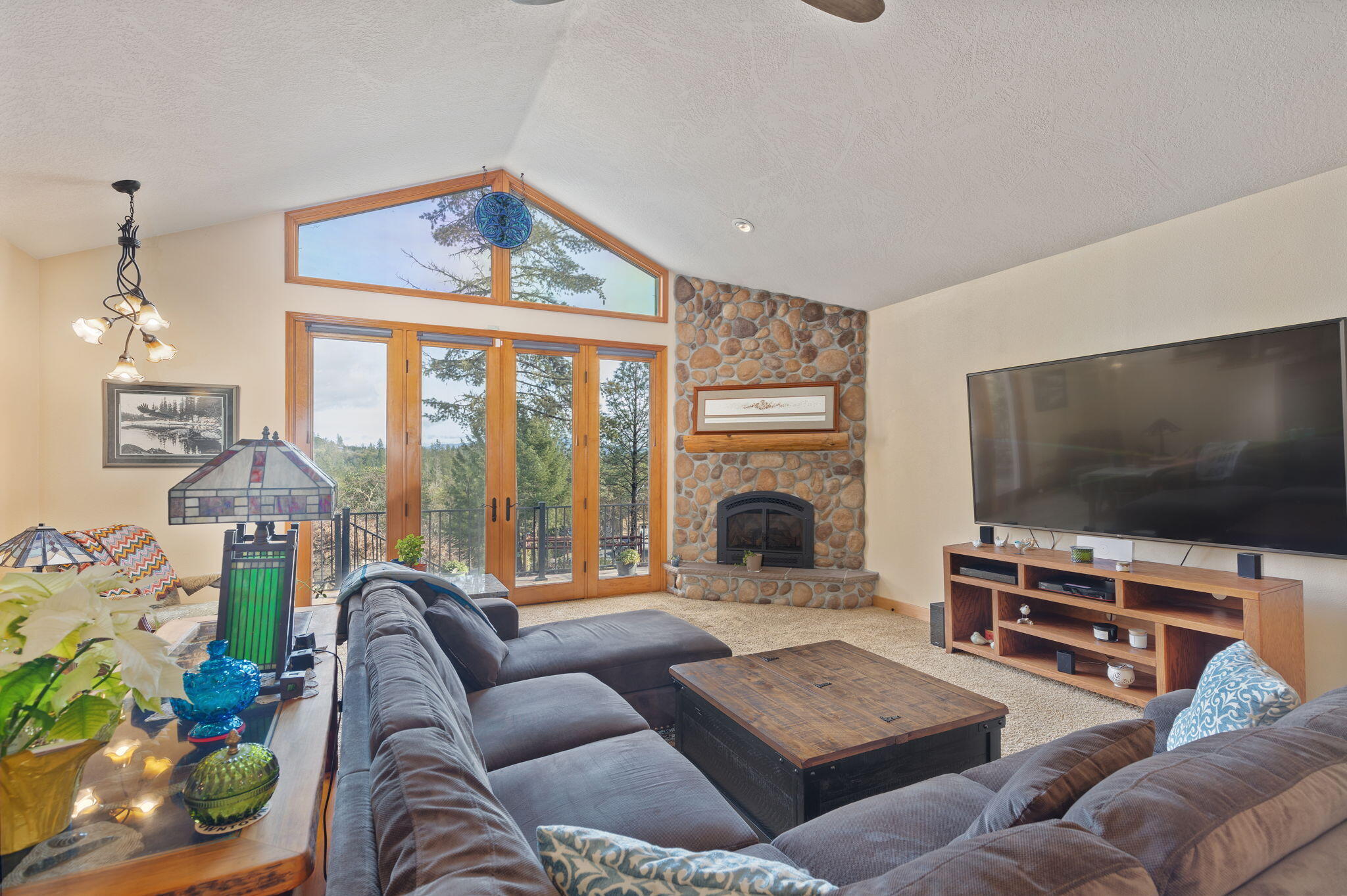 521 Seclusion Loop Grants Pass, OR 97526 - Photo 13 of 93 25-web-or-mls-521-seclusion-loop