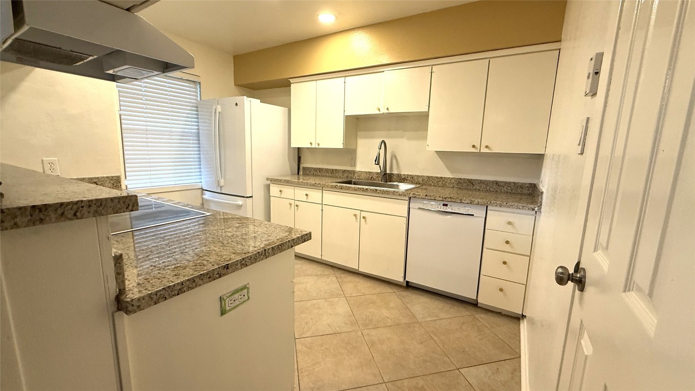 6007 Dryad Drive Houston, TX 77035 - Photo 6 of 22