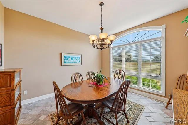 $357,500 | 23250 Eagle Court, Jerseyville, IL 62052