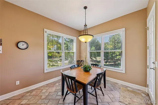 $357,500 | 23250 Eagle Court, Jerseyville, IL 62052