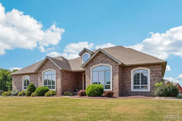$357,500 | 23250 Eagle Court, Jerseyville, IL 62052