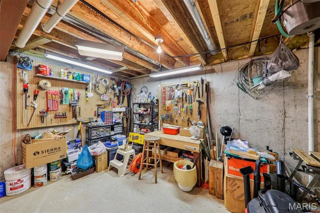 $357,500 | 23250 Eagle Court, Jerseyville, IL 62052