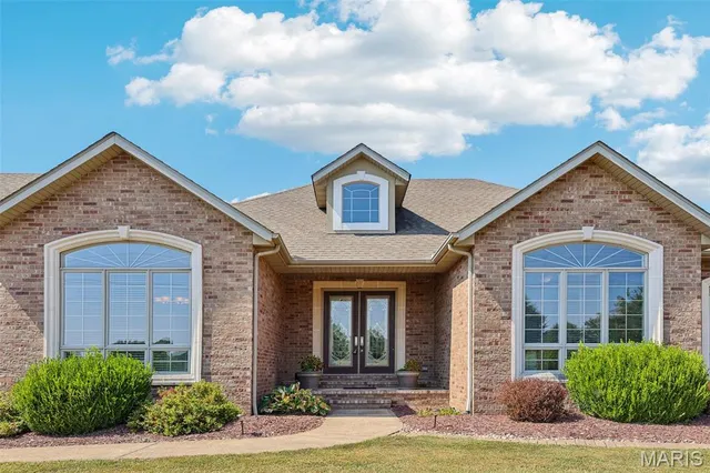 $357,500 | 23250 Eagle Court, Jerseyville, IL 62052