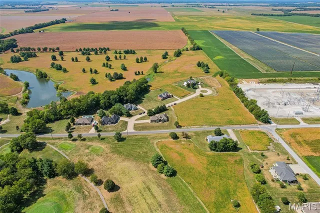 $357,500 | 23250 Eagle Court, Jerseyville, IL 62052