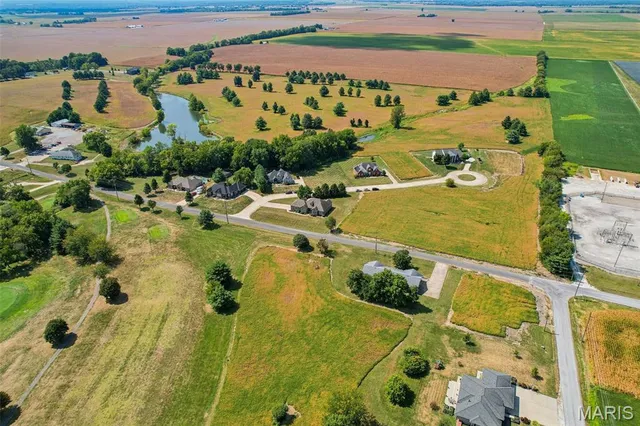 $357,500 | 23250 Eagle Court, Jerseyville, IL 62052