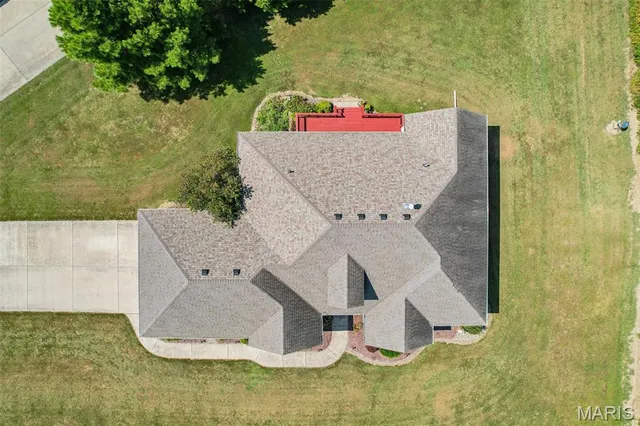 $357,500 | 23250 Eagle Court, Jerseyville, IL 62052