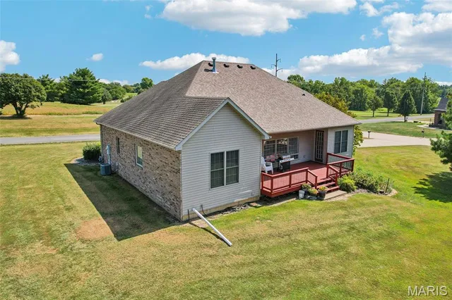 $357,500 | 23250 Eagle Court, Jerseyville, IL 62052