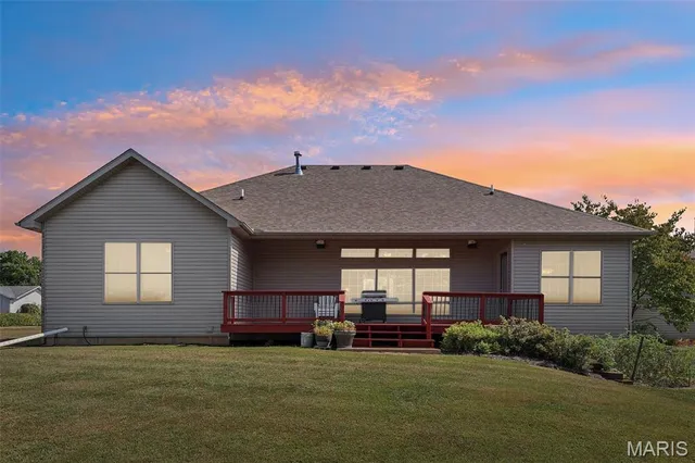 $357,500 | 23250 Eagle Court, Jerseyville, IL 62052