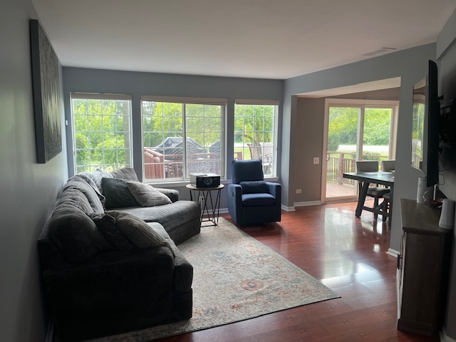 1367 Spaulding Road Bartlett, IL 60103 - Photo 6 of 27 Gallery Image 6