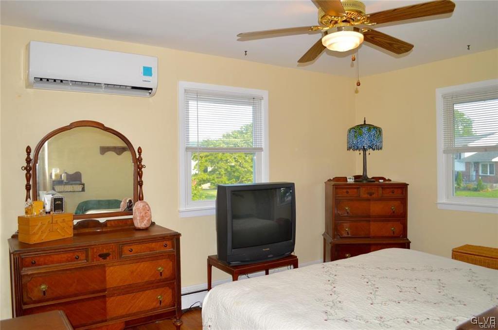 1449 Exeter Road Allentown, PA 18103 - Photo 20 of 29 Gallery Image 20