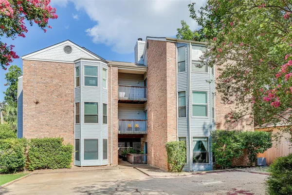 $1,450 | 3011 Fruth Street, Unit 101, Austin, TX 78705