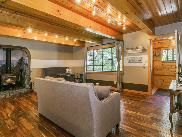 13321 Moraine Road Truckee, CA 96161 - Photo 5 of 14