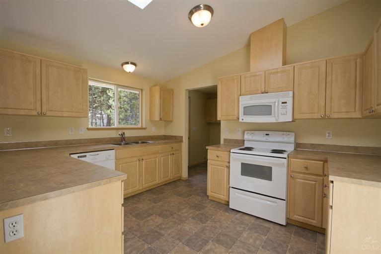 17009 Fontana Road Bend, OR 97707 - Photo 4 of 16 Additional Photo