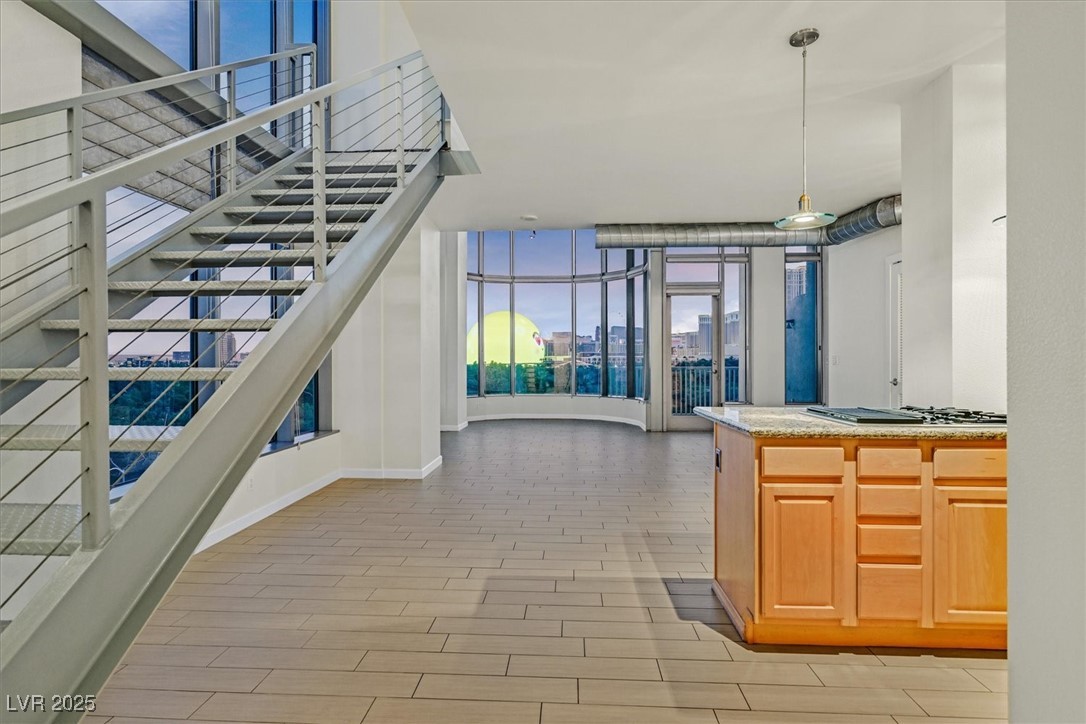 360 East Desert Inn Road, Unit 602 Las Vegas, NV 89109 - Photo 4 of 42