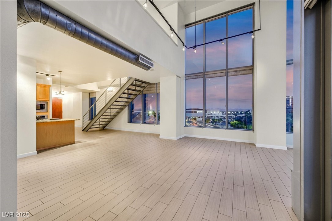 360 East Desert Inn Road, Unit 602 Las Vegas, NV 89109 - Photo 5 of 42