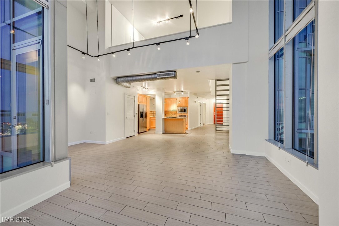 360 East Desert Inn Road, Unit 602 Las Vegas, NV 89109 - Photo 6 of 42
