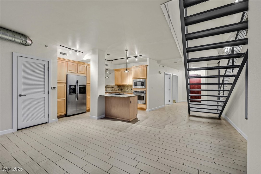 360 East Desert Inn Road, Unit 602 Las Vegas, NV 89109 - Photo 7 of 42