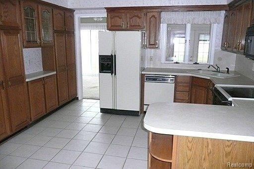 27990 Southpointe Road Grosse Ile, MI 48138 - Photo 7 of 22 Southpointe Kit 1