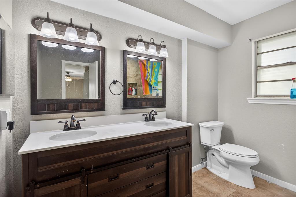 902 South Alamo Road Rockwall, TX 75087 - Photo 17 of 35