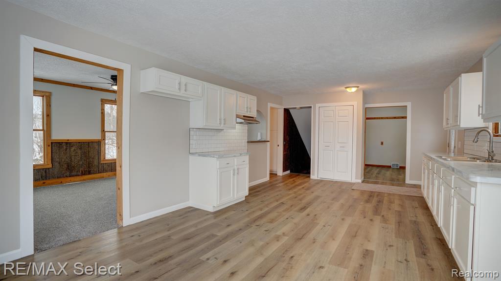6169 East Pierson Road Flint, MI 48506 - Photo 6 of 31