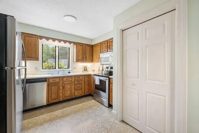 $499,000 | 16 Oakwood Lane, Unit 16, Kennebunk, ME 04043