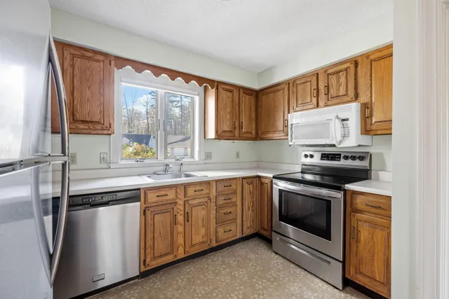 $499,000 | 16 Oakwood Lane, Unit 16, Kennebunk, ME 04043