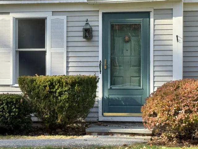 $499,000 | 16 Oakwood Lane, Unit 16, Kennebunk, ME 04043