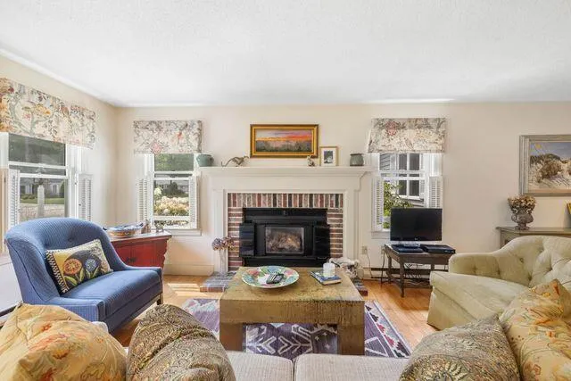 $499,000 | 16 Oakwood Lane, Unit 16, Kennebunk, ME 04043