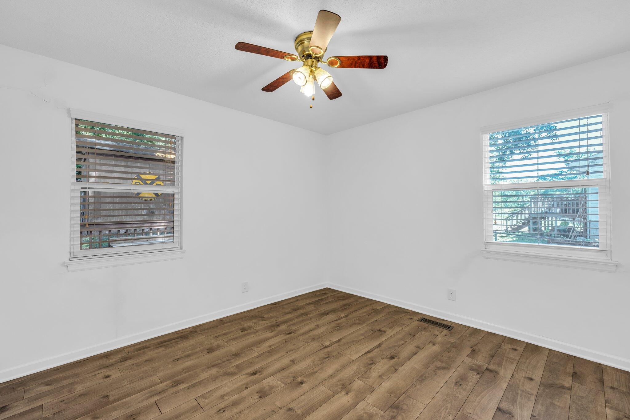 7809 Hale Road Hixson, TN 37343 - Photo 18 of 25 large-018f3b05-60b1-7110-ba25-5cab0b08c2