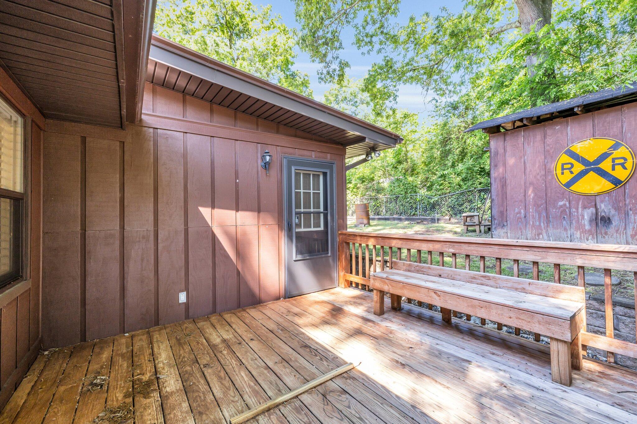 7809 Hale Road Hixson, TN 37343 - Photo 5 of 25 large-018f3b05-5ea8-715c-8fd1-144c0015c4