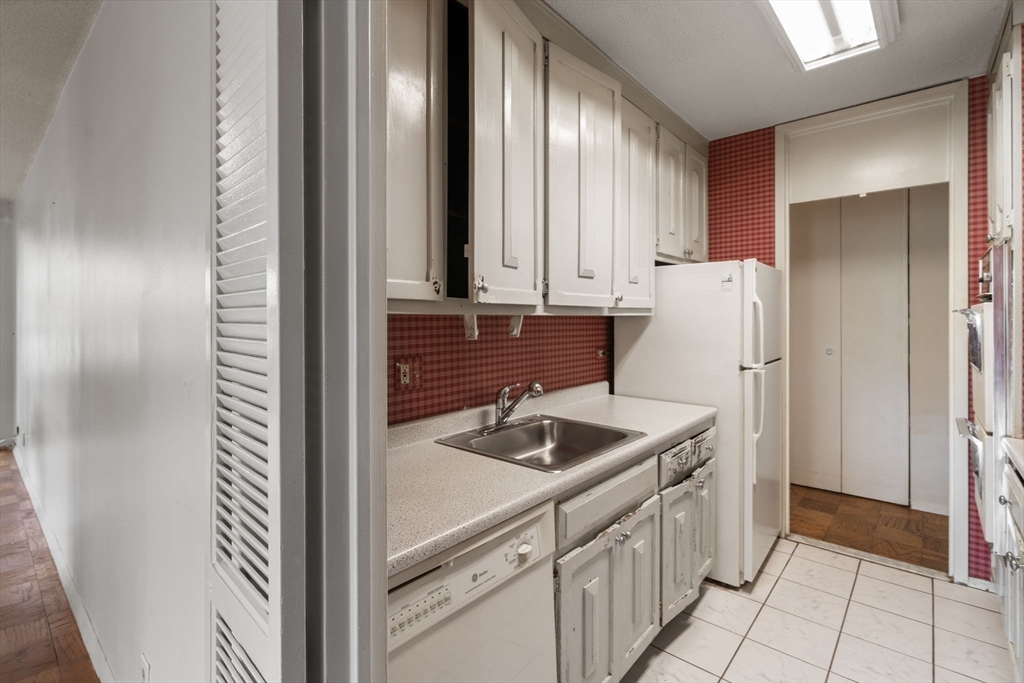 65 East India Row, Unit 6B Boston, MA 02110 - Photo 23 of 28