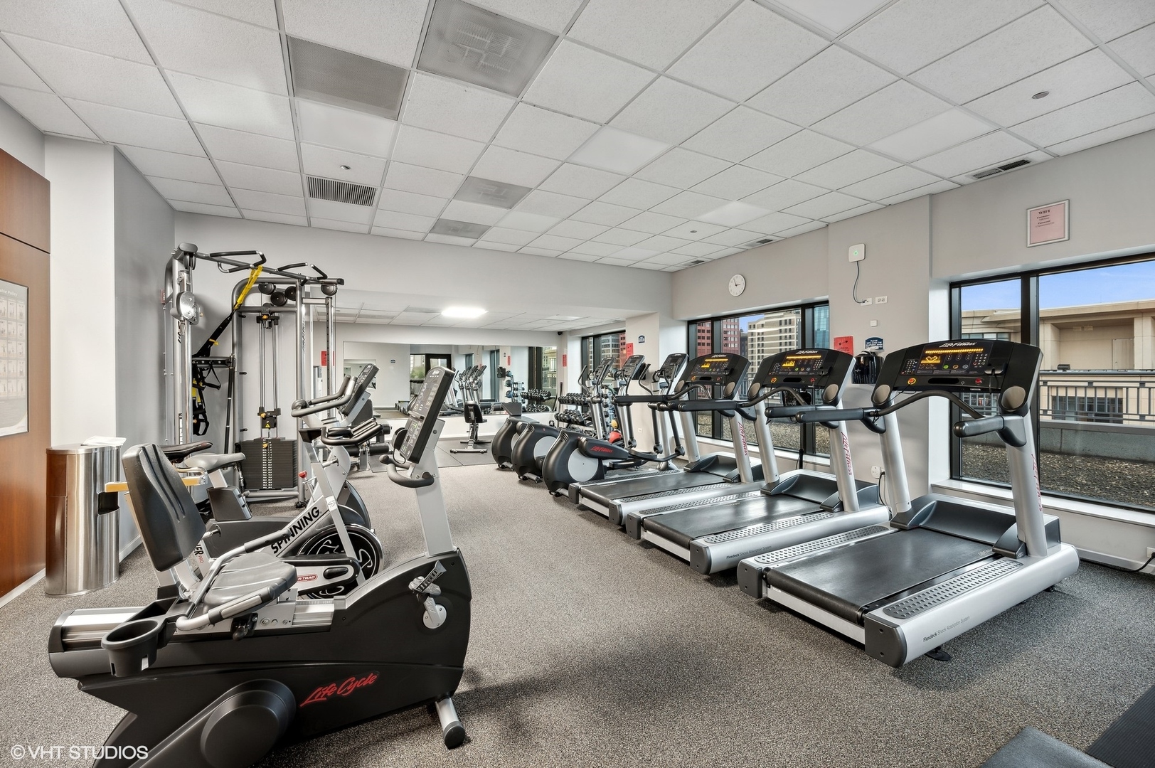 520 South State Street, Unit 908 Chicago, IL 60605 - Photo 14 of 16 a view of a room with gym equipment