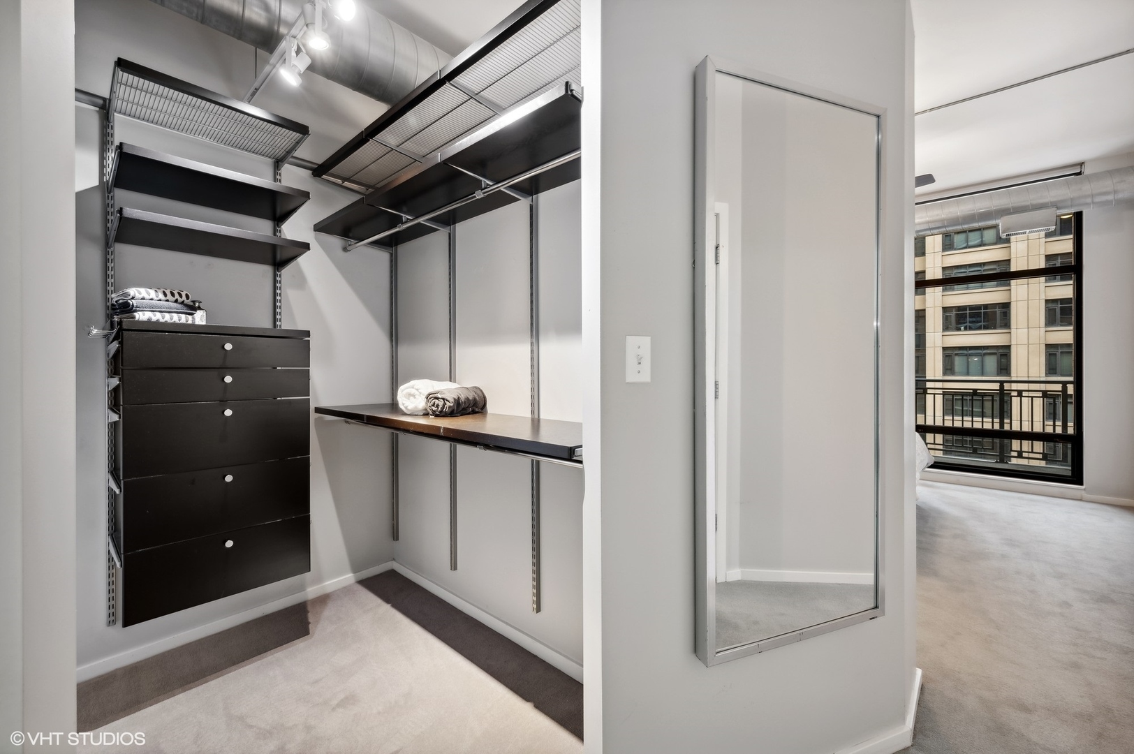 520 South State Street, Unit 908 Chicago, IL 60605 - Photo 10 of 16