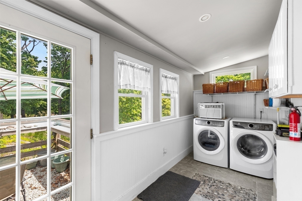 9 Shore Garden Road Hull, MA 02045 - Photo 20 of 39