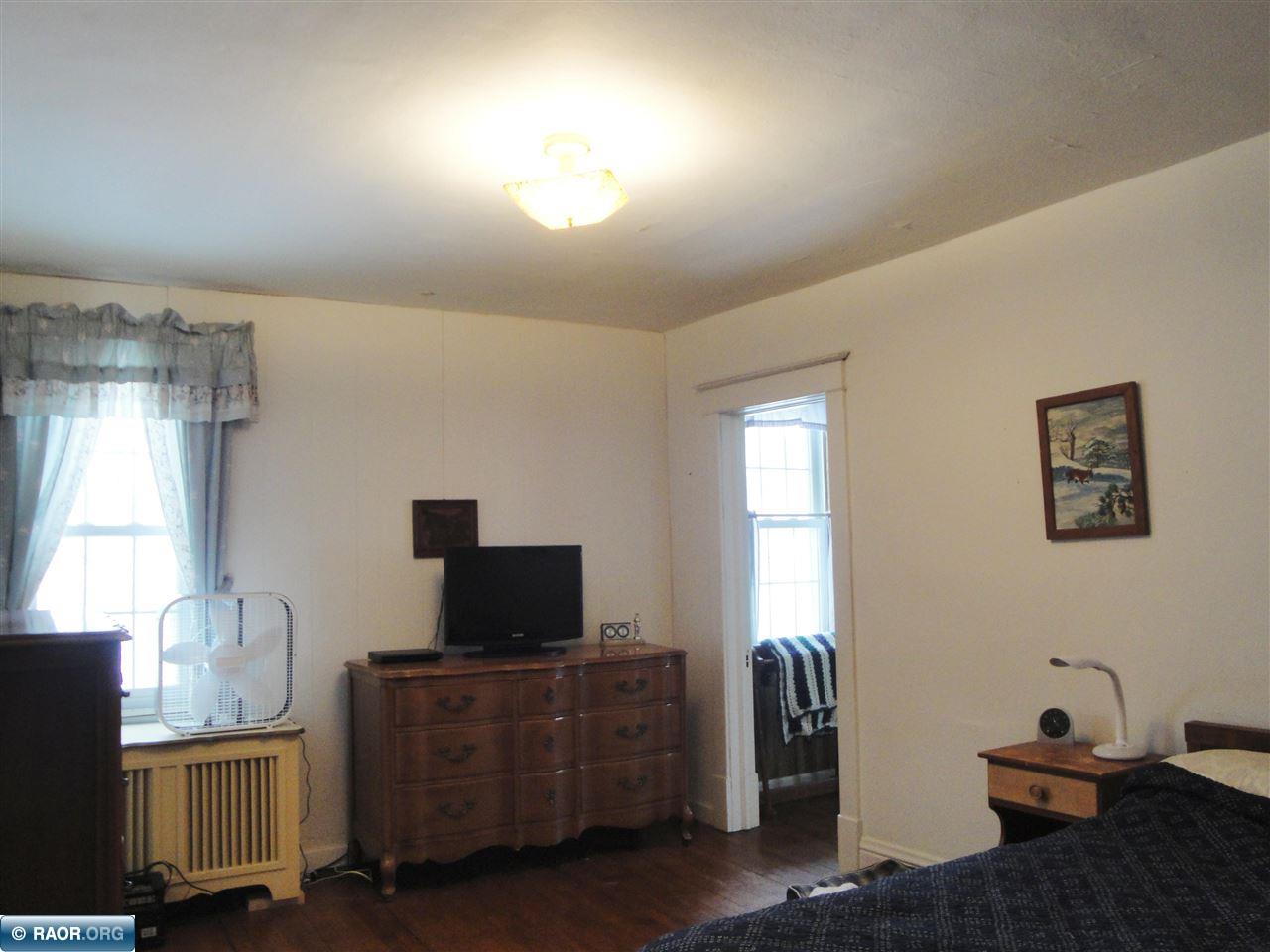 323 South 4th Street Virginia, MN 55792 - Photo 11 of 25