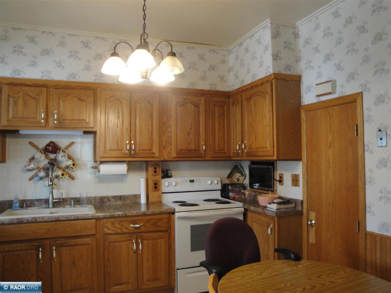 323 South 4th Street Virginia, MN 55792 - Photo 8 of 25