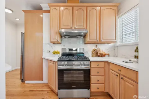 $928,000 | 180 Ocean Avenue, San Francisco, CA 94112