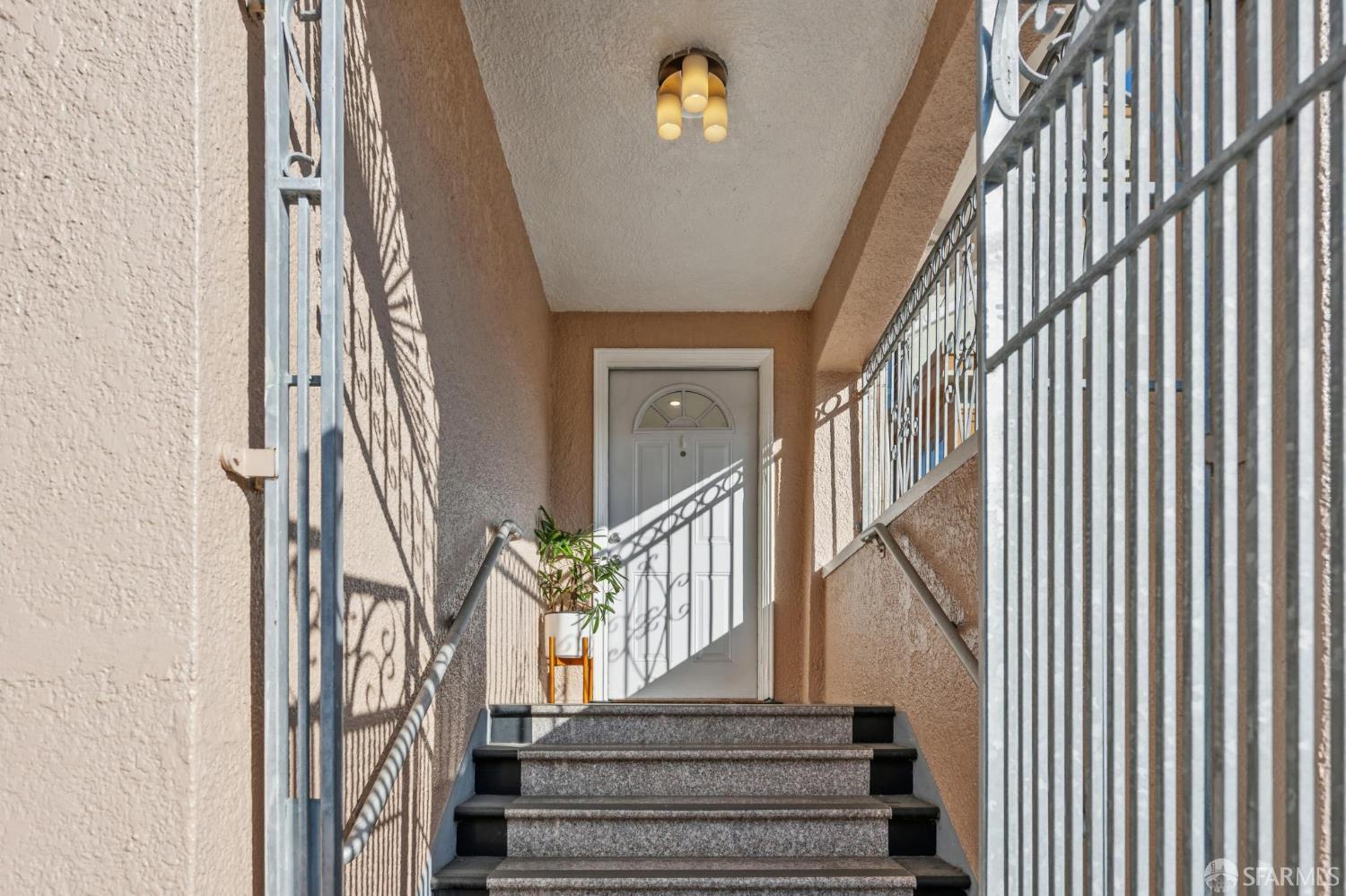 180 Ocean Avenue San Francisco, CA 94112 - Photo 8 of 62