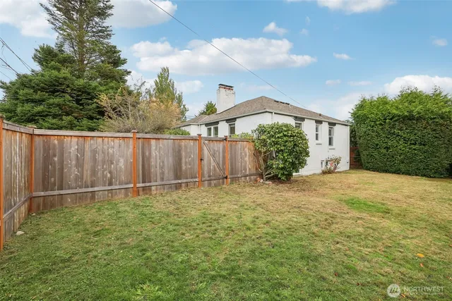 $995,000 | 819 Northwest 80th Street, Seattle, WA 98117