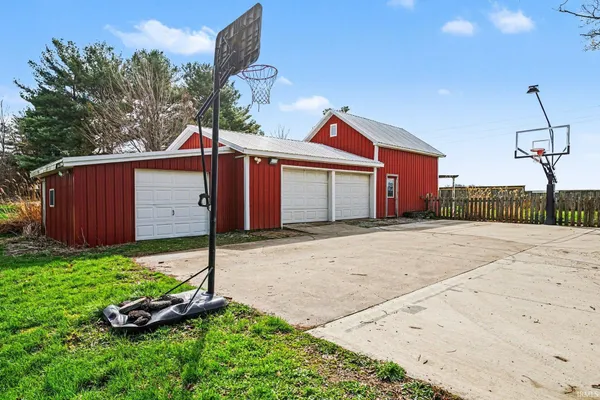 $349,500 | 64962 County Road 19, Goshen, IN 46526