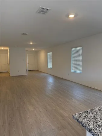$1,995 | 11719 Bone Spg Drive, Rhome, TX 76078
