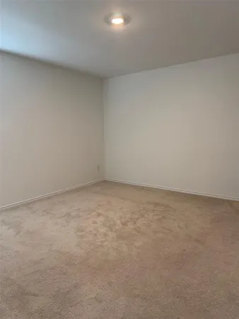 $1,995 | 11719 Bone Spg Drive, Rhome, TX 76078