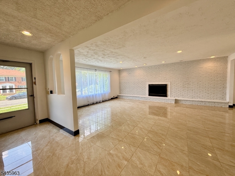 65 Wabeno Avenue Springfield, NJ 07081 - Photo 2 of 43