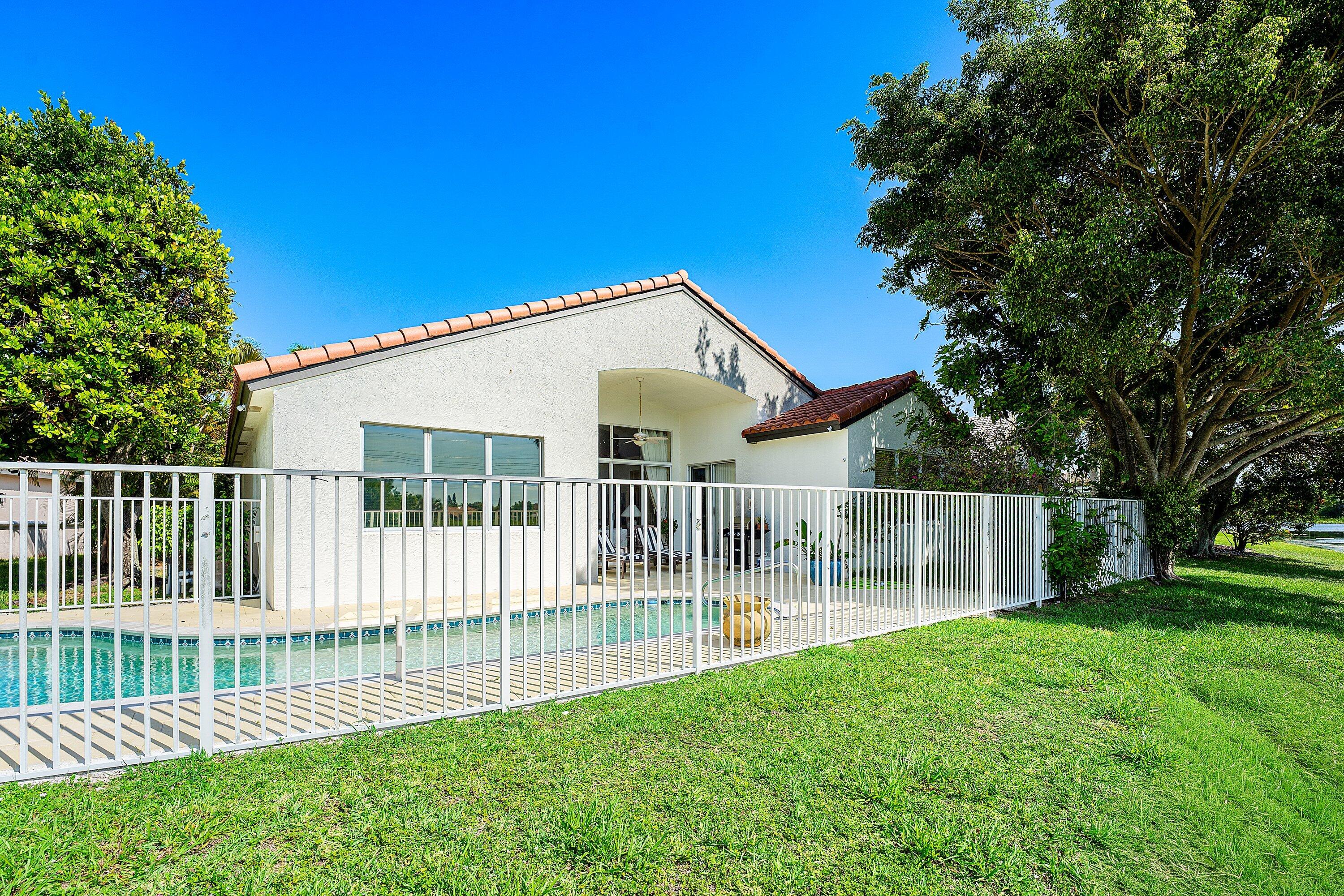 18724 Sea Turtle Lane Boca Raton, FL 33498 - Photo 5 of 26 005-18724SeaTurtleLane-BocaRaton-FL-3349